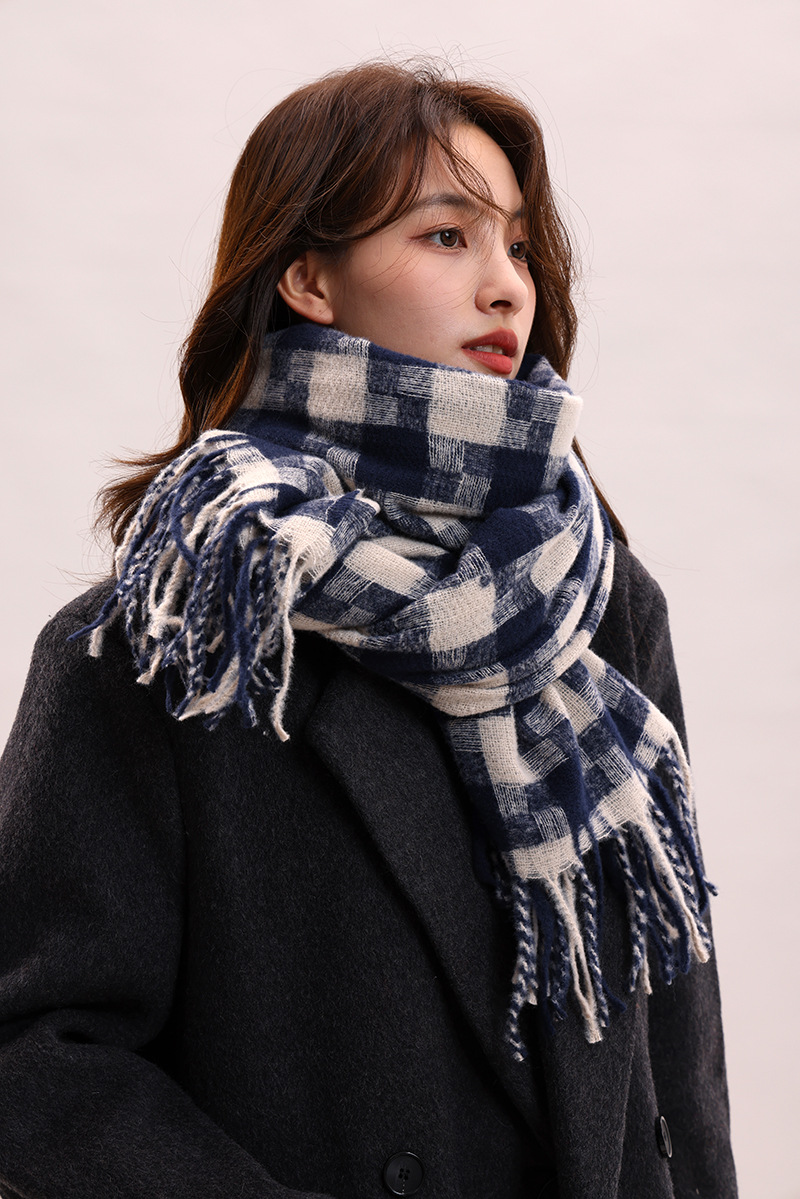 Sciarpa a quadri da donna autunno inverno sensazione avanzata spessa e calda collo frangia versatile studente moda INS_voghion.com