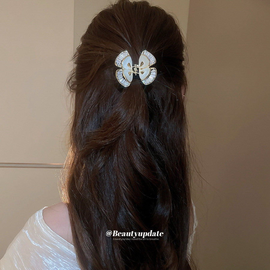 Zircon Fritillaria Horquilla de mariposa de doble capa Temperamento exquisito de alta calidad Clip de tiburón en la parte posterior de la cabeza Clip de agarre de moda Accesorios para el cabello femenino