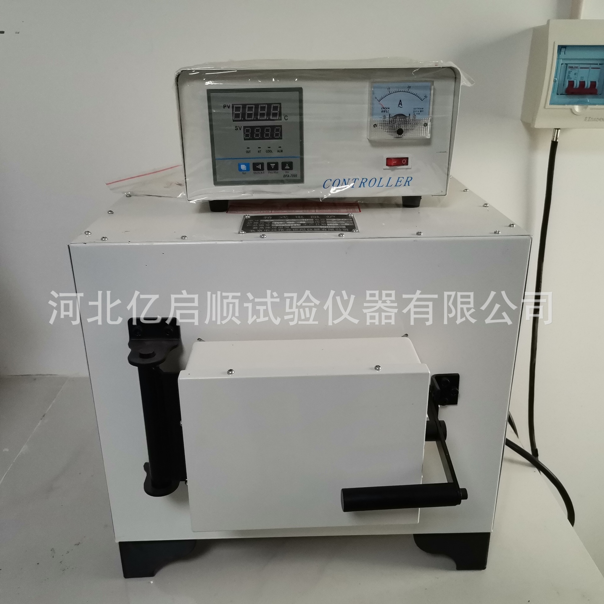 厂家批发优质SX-2.5-12箱式电阻炉各种型号高温炉马沸炉坩埚钳