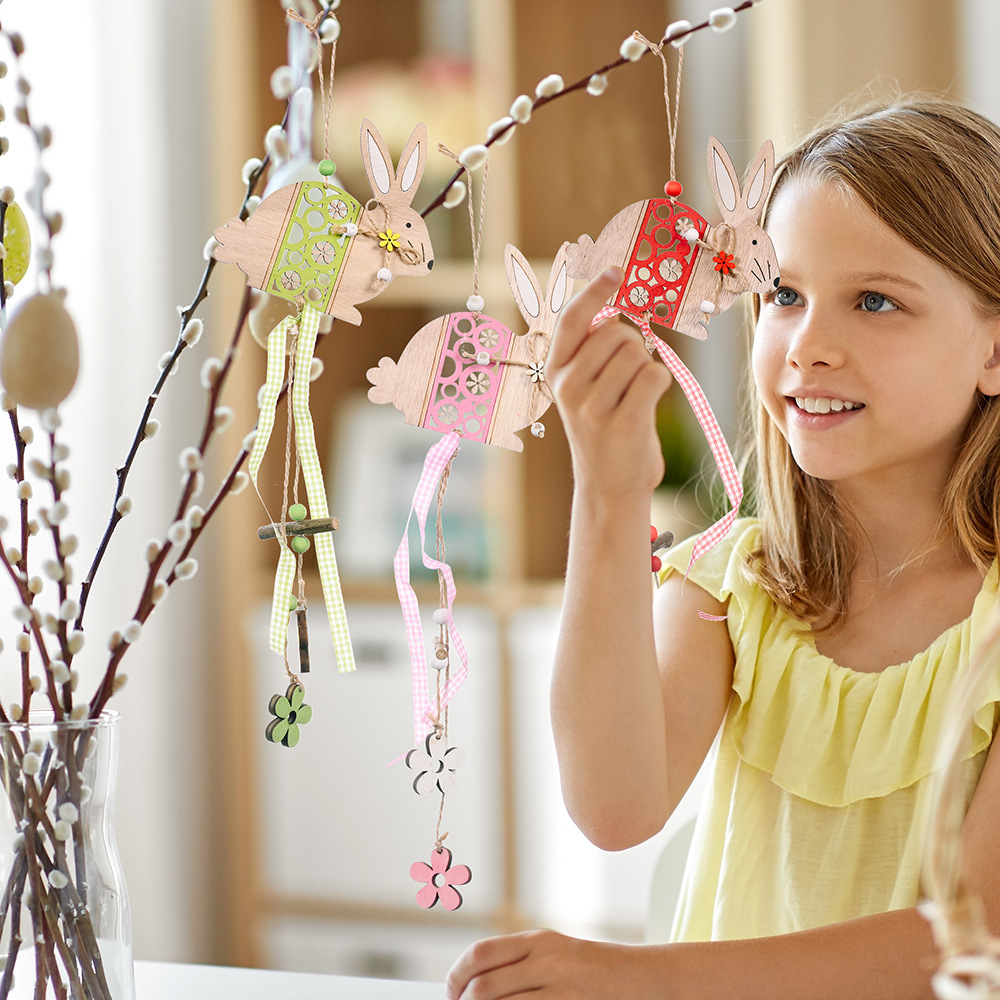 跨境新款复活节装饰用品复活节兔子木质挂件兔子粉色吊饰小树挂件