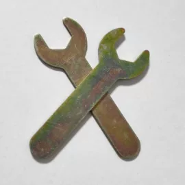 螺钉;螺栓;呆扳手