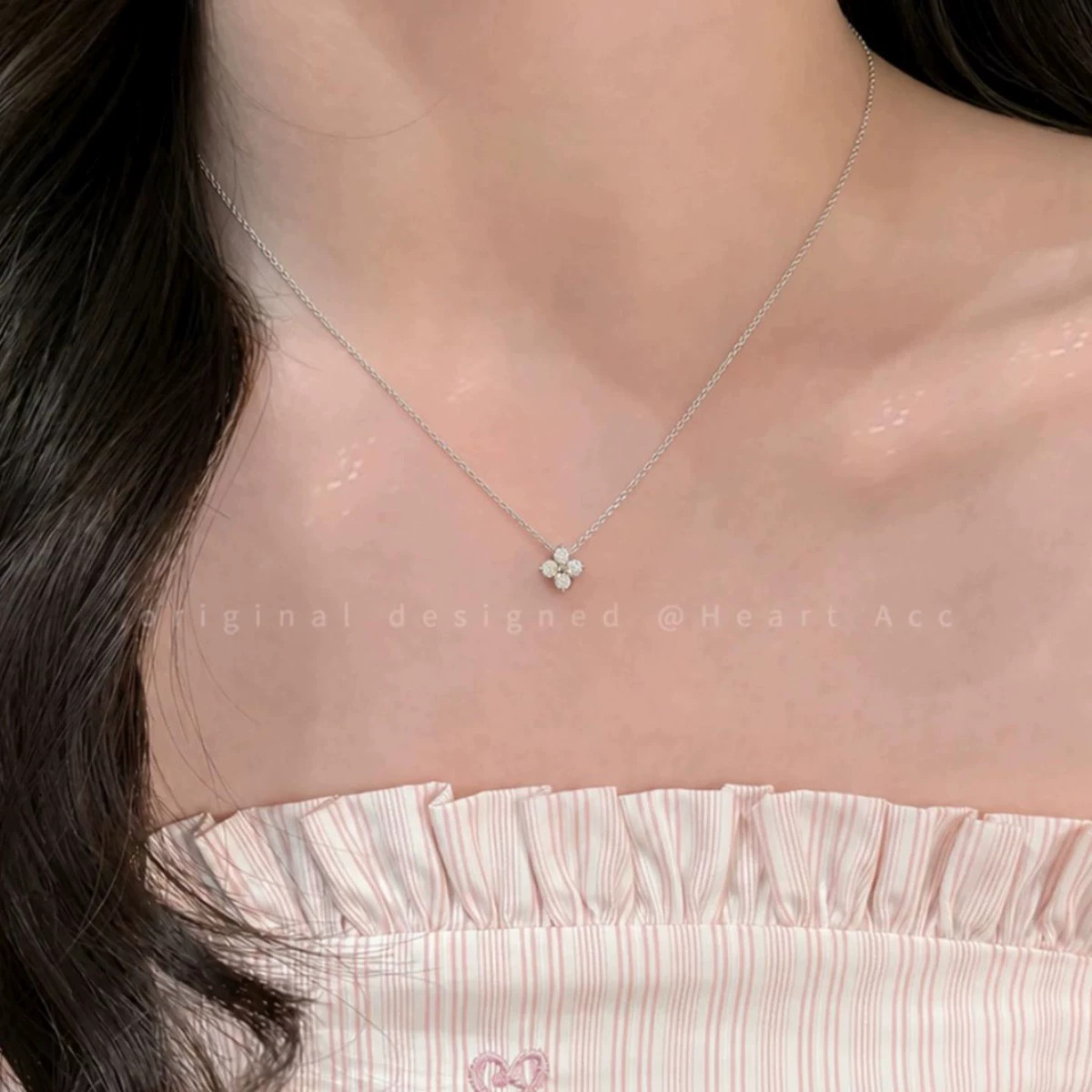 Sophisticated necklace stainless steel, silver 2256 sample, flowered