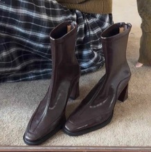 现货2025秋冬新款欧美瘦瘦靴高跟粗跟短靴女软面马丁靴气质弹力靴