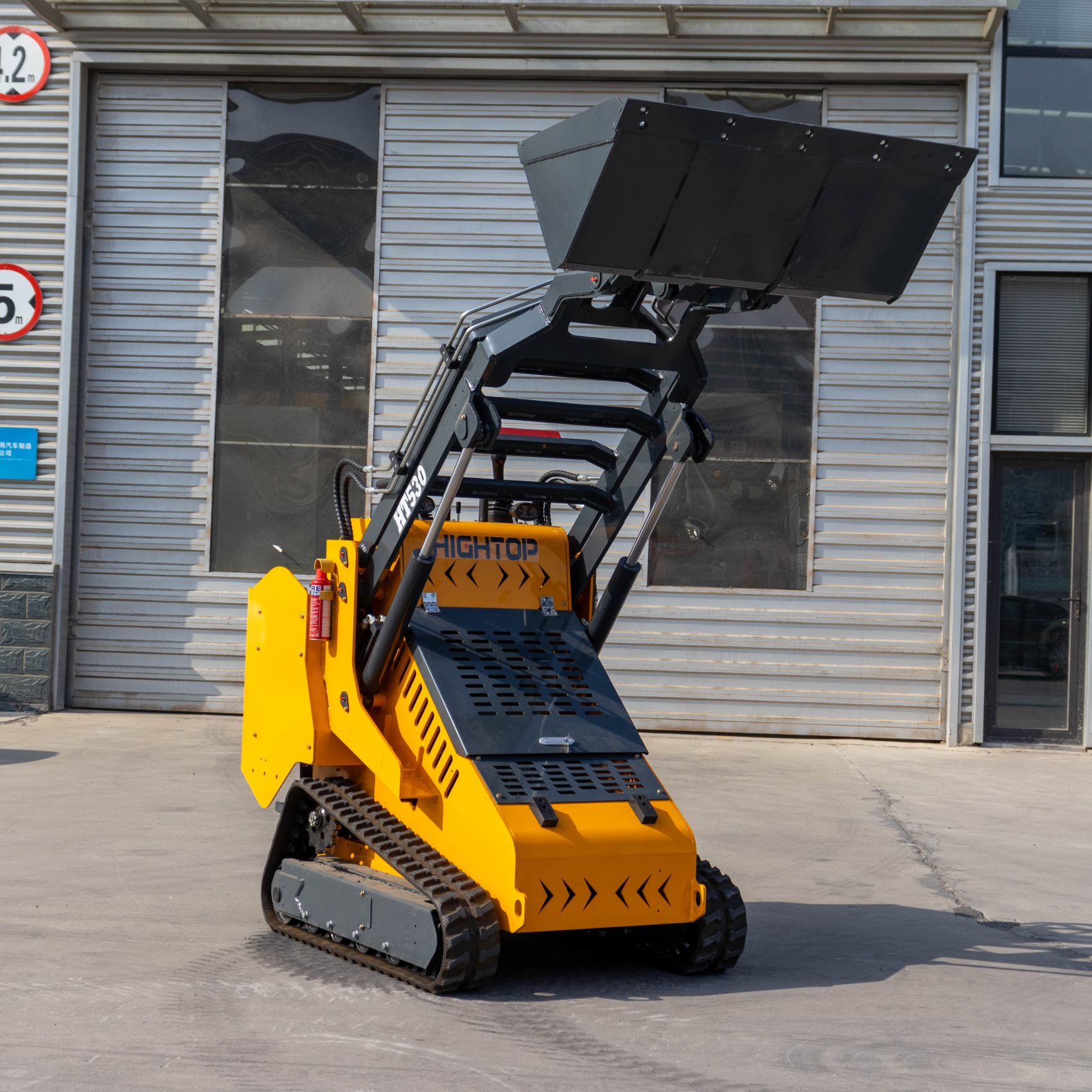 工厂货源小型滑移装载机 建筑施工垃圾清运 HT530履带运输小铲车