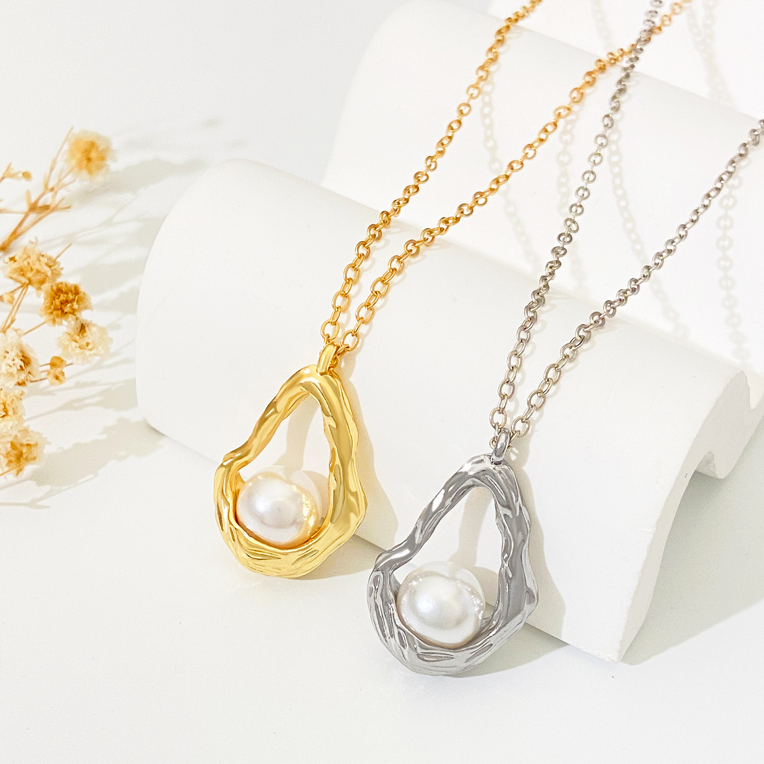 retro fashionable creative design necklace pearl drop-shaped