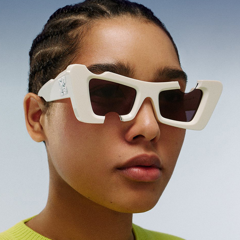 Fashionable brand sunglasses
