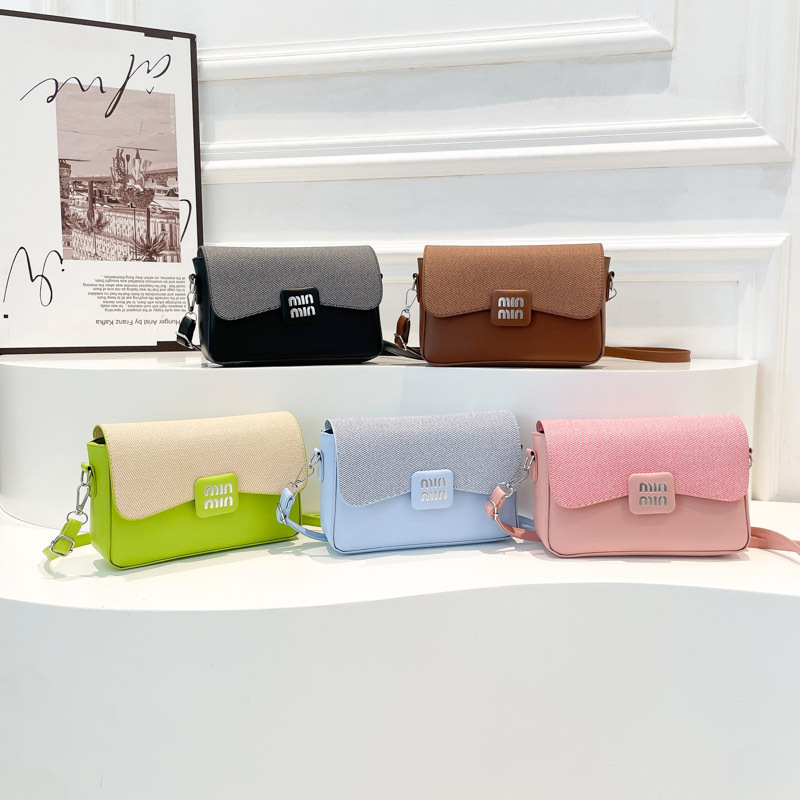 Bolso de mujer de viaje 2025, nuevo estilo coreano de moda de verano, sensación de alta calidad simple, bolso de hombro único, bolso pequeño