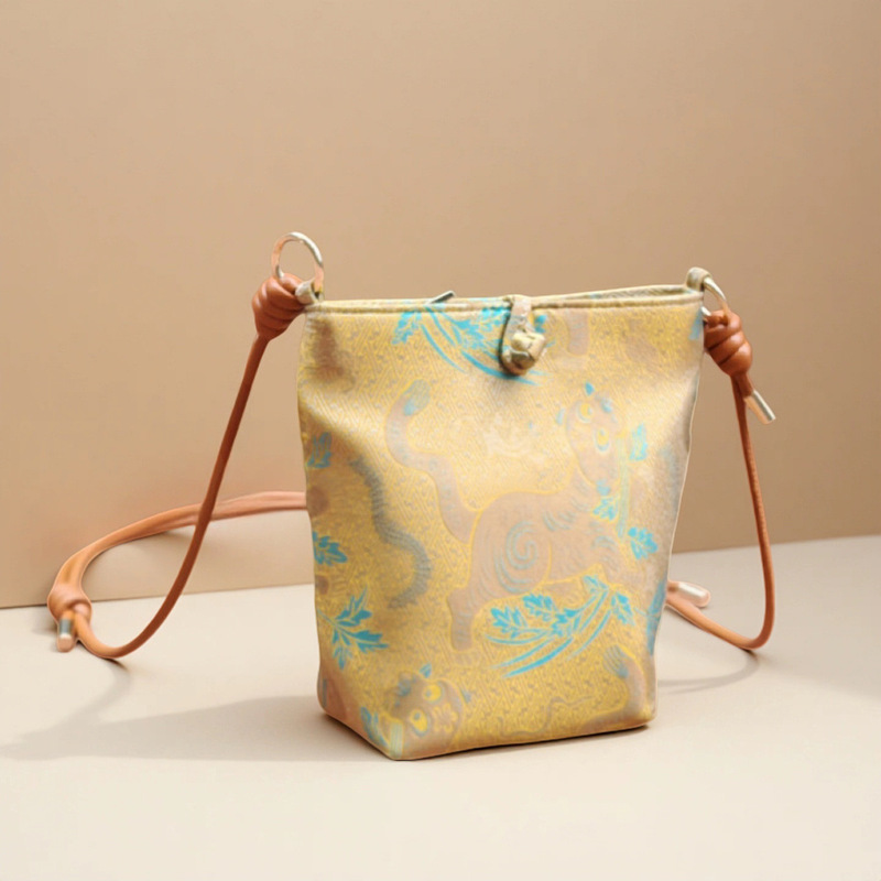 Intangible Cultural Heritage Song Brocade Exquisite Small Bag for Women, New Model Mobile Phone Bag, Bucket Bag, Embroidered Crossbody Bag, Retro Style Intangible Cultural Heritage Song Brocade Exquisite Small Bag for Women, New Model Mobile Phone Bag, Bucket Bag, Embroidered Crossbody Bag, Retro Style