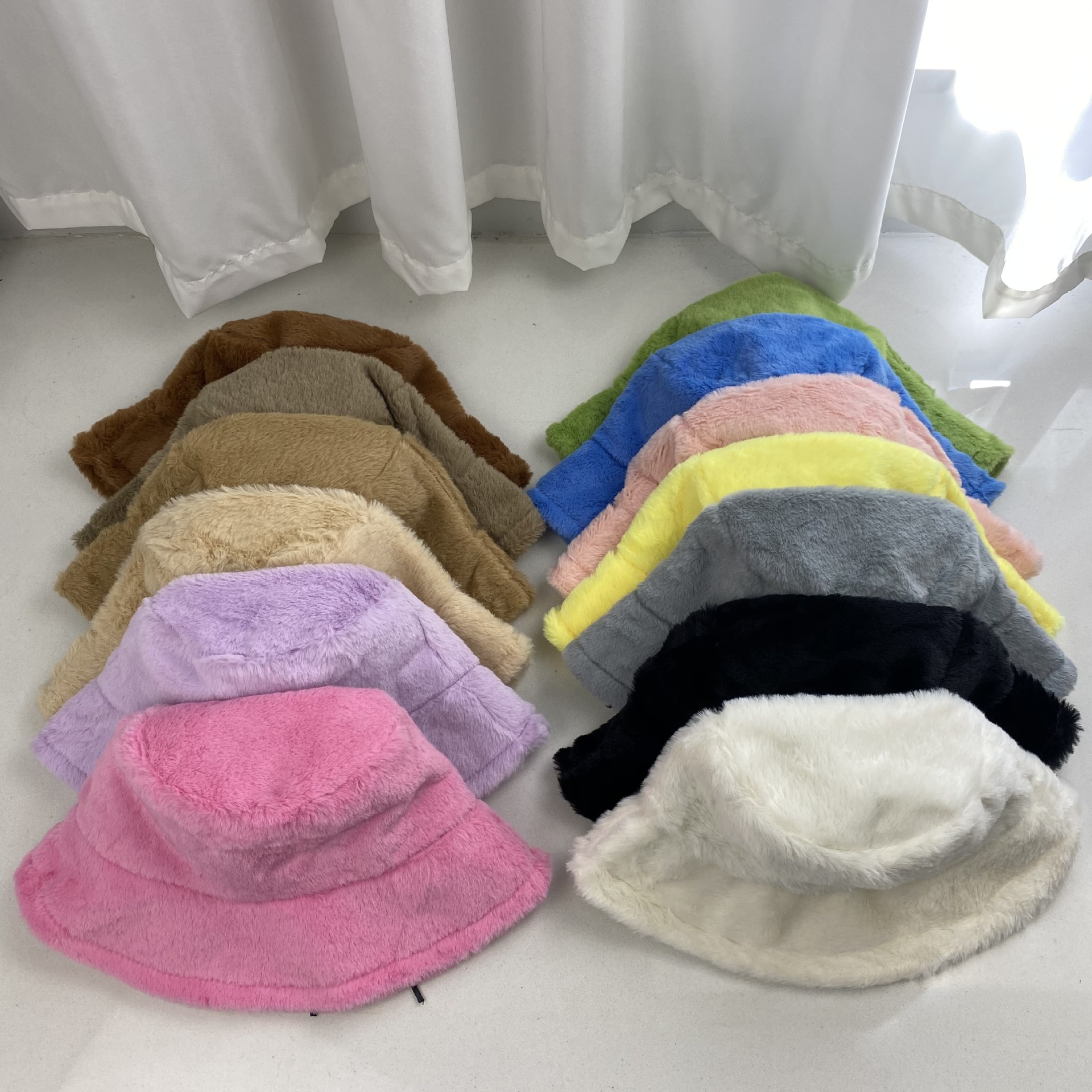 Women's Basic Solid Color Curved Eaves Bucket Hat display picture 5