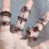 Красный