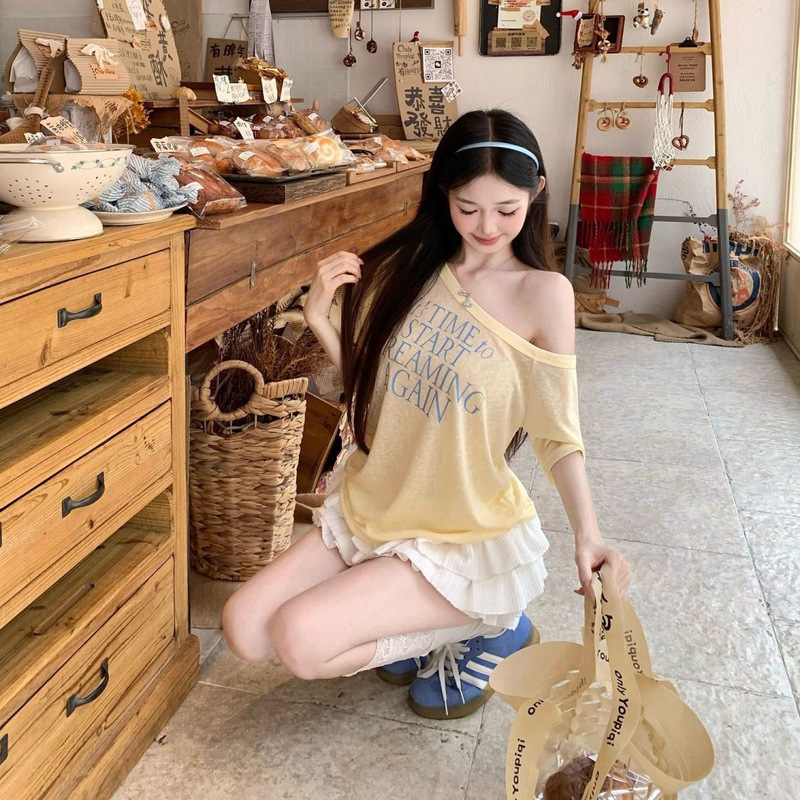 Yellow Letter Printed Slanted Shoulder Short-Sleeved T-Shirt for Women in Summer Slightly See-Through Sun Protection Blouse Design Loose Top Yellow Letter Printed Slanted Shoulder Short-Sleeved T-Shirt for Women in Summer Slightly See-Through Sun Protection Blouse Design Loose Top