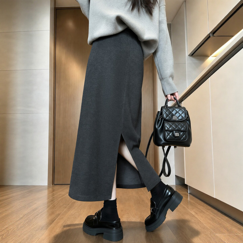 Gray wool blend midi skirt for women, 2026 new autumn/winter collection, high-waisted, straight-cut, long skirt, suitable for petite figures, with a knitted slit and a body-hugging design