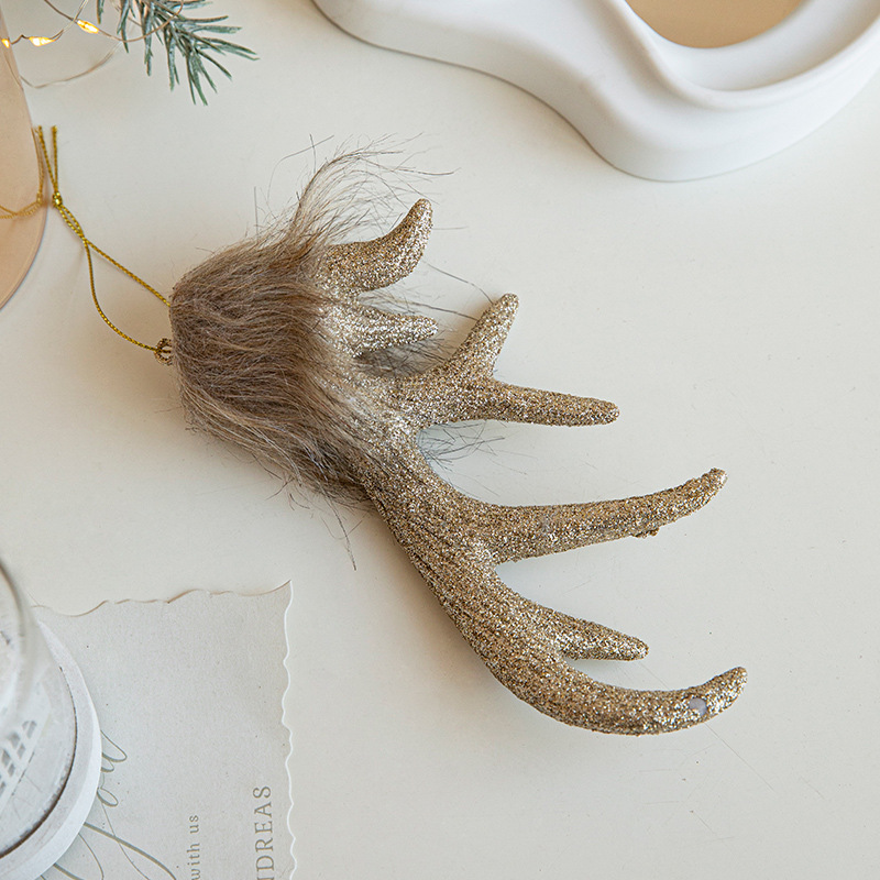 Hong Kong Heng nuevo estilo Elk Cuerno árbol de Navidad decoración colgante decoración diseño de la ventana de resina con el pelo cuerno colgante Decoración