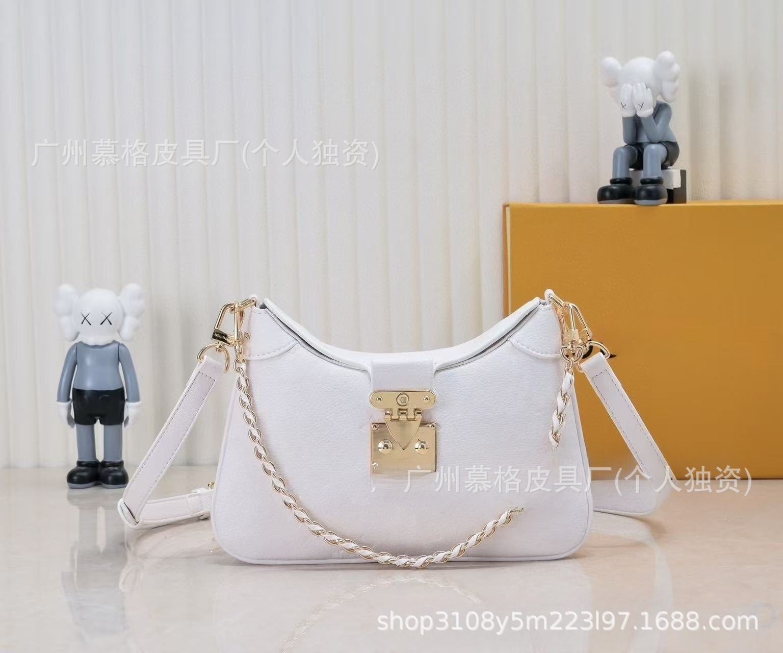 TWINNY Monogram Croissant Half-Moon Underarm Bag for Women, Genuine Leather Chain Lock Shoulder Crossbody Bag - Thumbnail 7