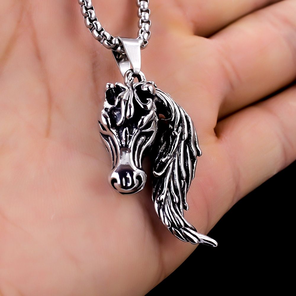 New horse + steel chain