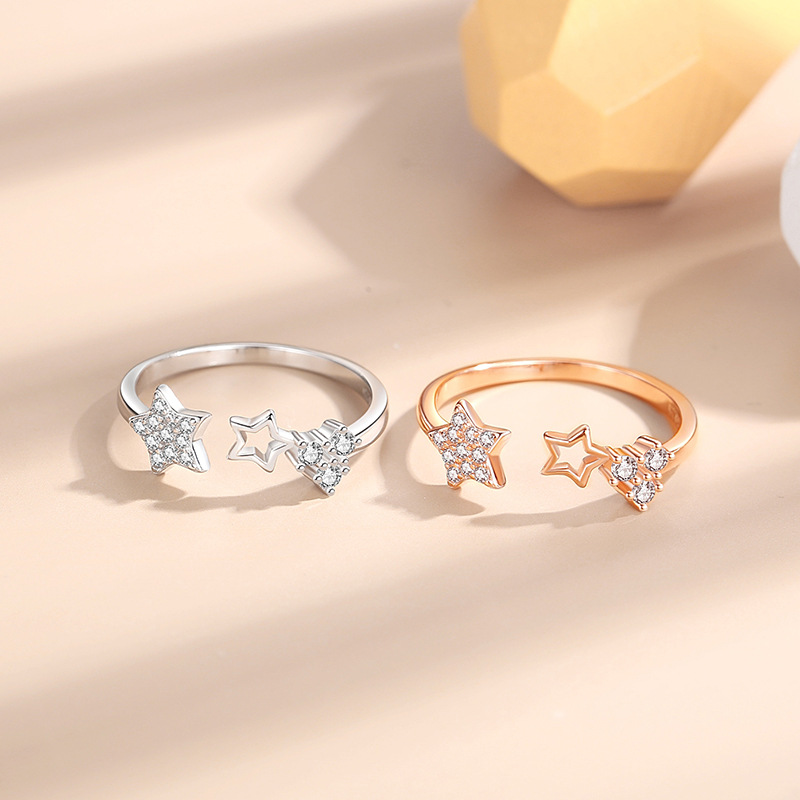 Anillo de plata 925 estilo coreano ins estilo estrella incrustada en diamantes anillo de mujer abierto nicho estilo de lujo ligero estrella de cinco puntas anillo al por mayor