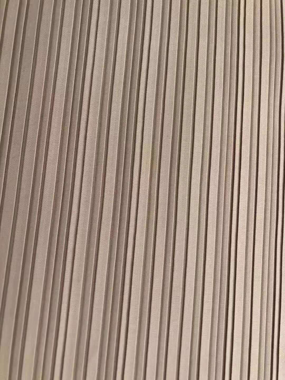 上海压褶加工  女时装特种缝制工艺压褶加工 手工压褶加工