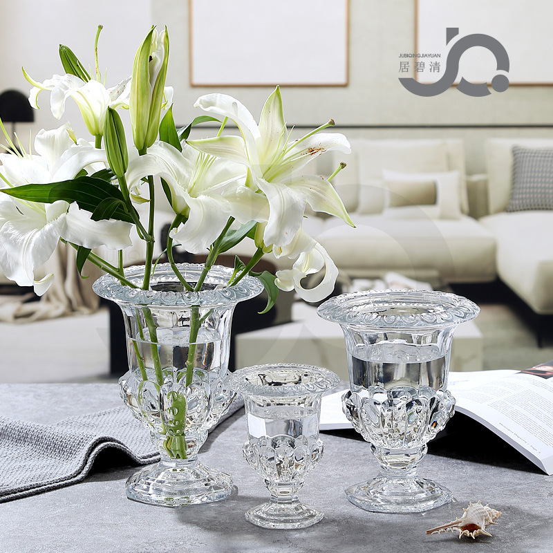 European-style Creative Entry Luxury Roman Wind Lamp High-legged Glass Vase Transparent Flower-arranging Bedroom Small Candlestick Ins Homestay European-style Creative Entry Luxury Roman Wind Lamp High-legged Glass Vase Transparent Flower-arranging Bedroom Small Candlestick Ins Homestay