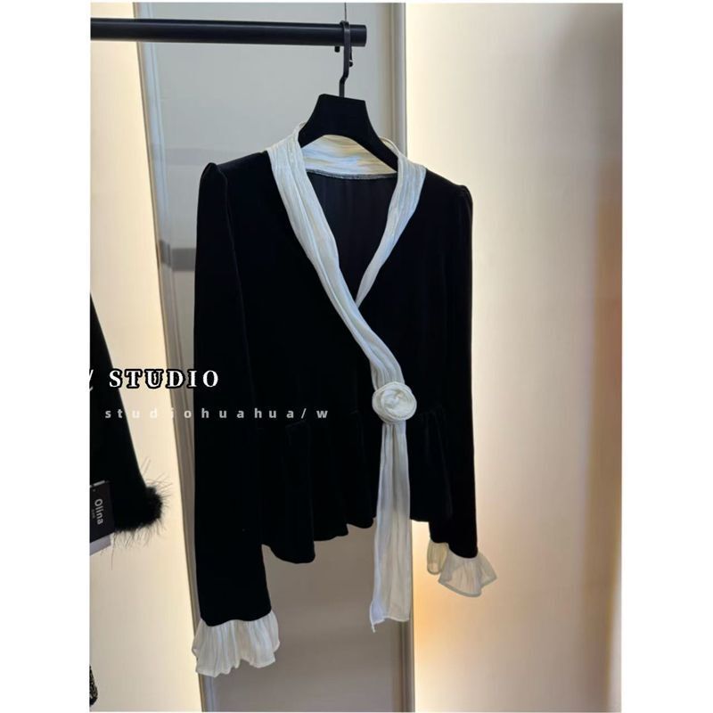 Spring and Autumn Universal Regular Shirt Jacket, Fashionable and Stylish Design Niche Women's Clothing Spring and Autumn Universal Regular Shirt Jacket, Fashionable and Stylish Design Niche Women's Clothing