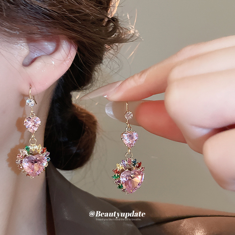 Juego de pendientes de collar con colgante de amor de circón Exquisito temperamento de moda súper brillante cadena de clavícula de lujo ligero collar de alta gama