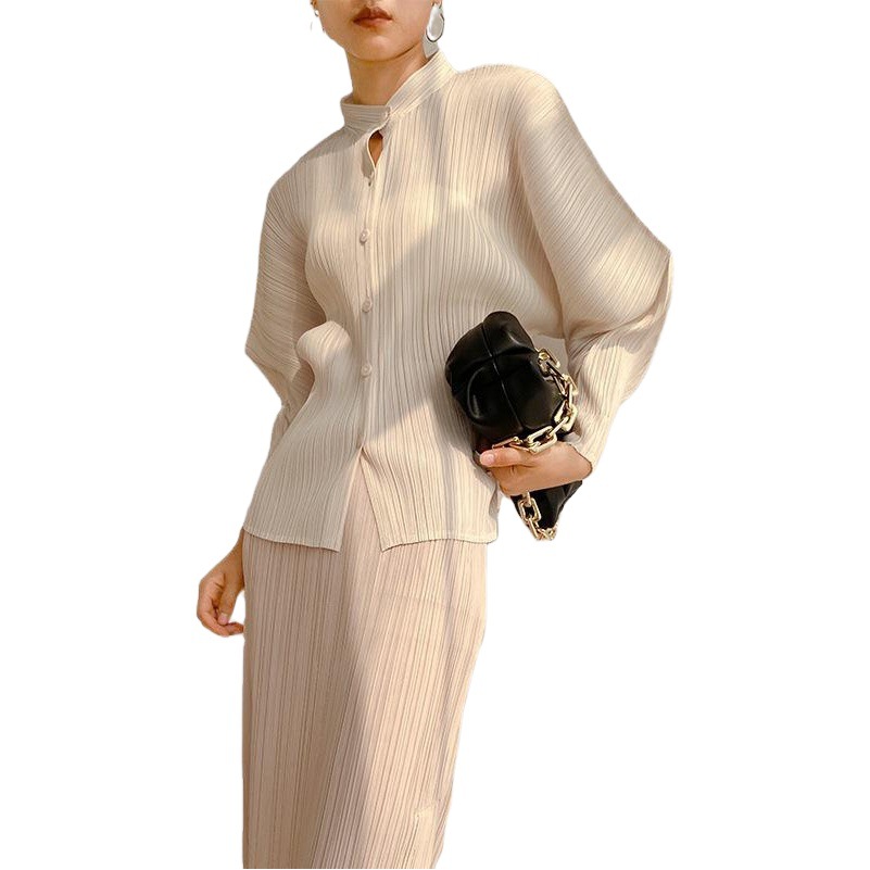 Oferta directa de fábrica 22 otoño y primavera ins estilo de alta gama plisado retro moda collar de pie personalidad adelgazante camisa de alta calidad