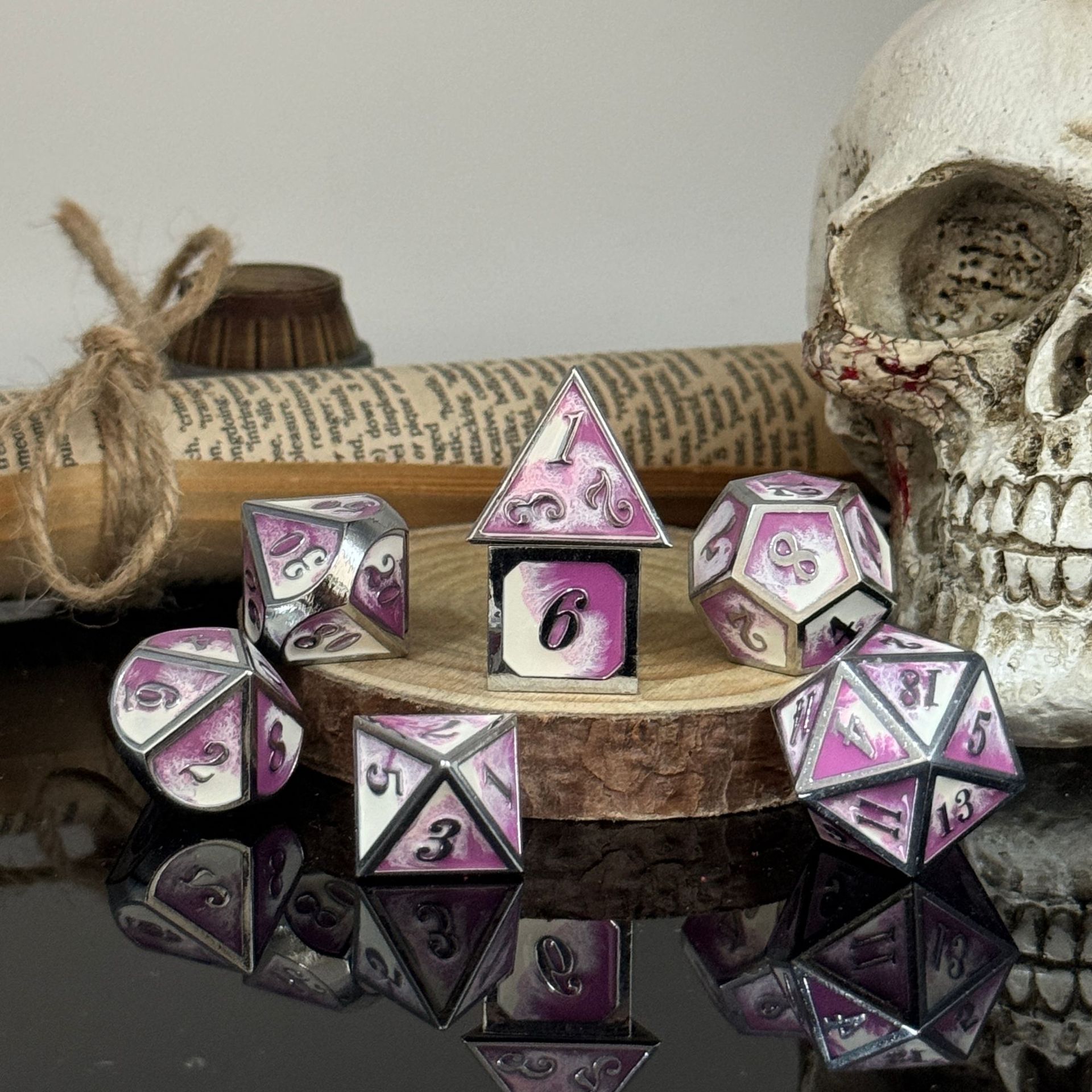 Dados de metal dnd dragón y mazmorras juego de mesa juego de dados sólidos trpg running ground poliedro cromado