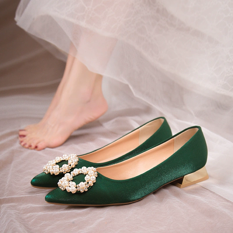 Зеленые свадебные туфли женские свадебные туфли невесты Xiuhe обувь для интерьеров новые однослойные туфли с острым носком и мелким ртом с мягким низом атласные туфли на высоком каблуке