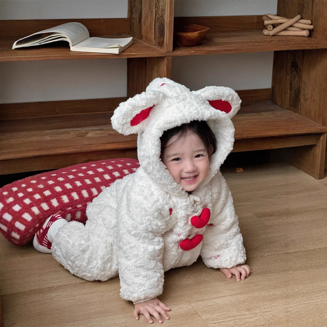 Nuevo producto ropa de invierno, bebé, amor, conejito, bebé cálido, mamelucos gruesos, luna llena, cien días, mamelucos peludos