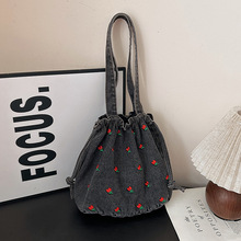 ţ�в�����Ů�ɐۙ���б����n���黨���e�μ���͹�ţ�в����ذ�