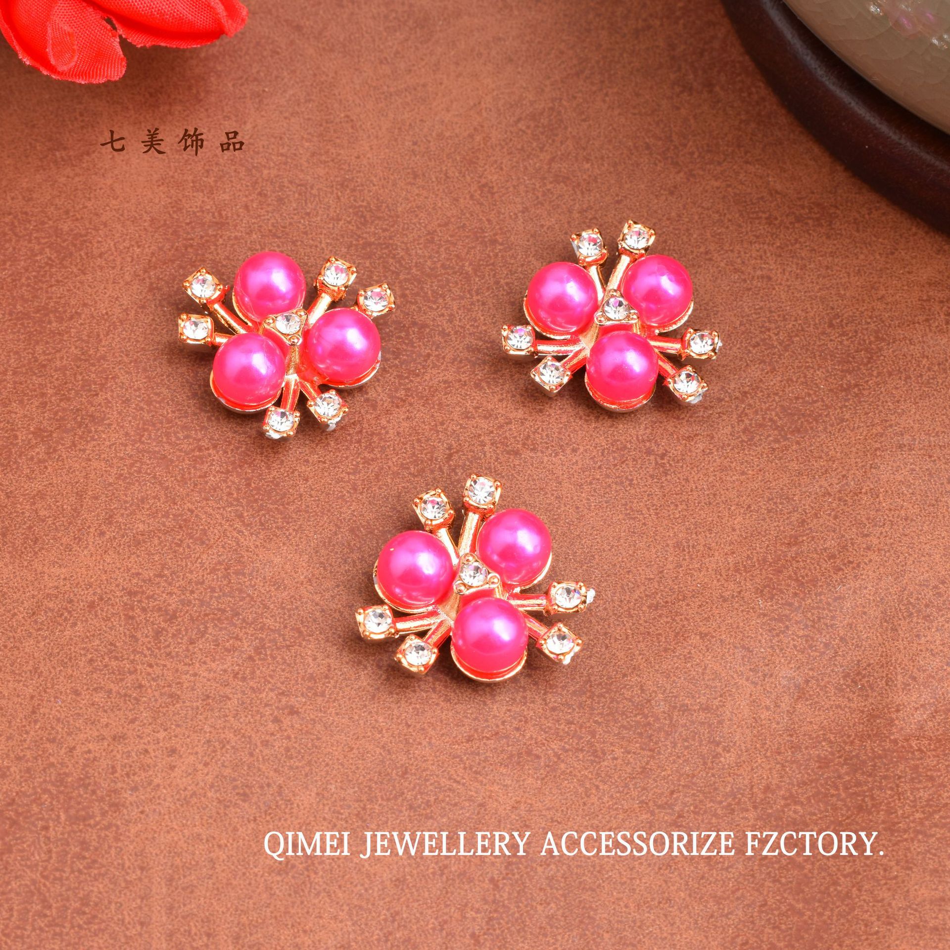 Estilo barroco tres aleación perla flor corazón joyería accesorios flor placa hebilla ropa DIY collar pulsera material