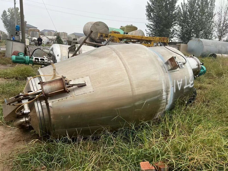 Sell 1000 liters multi-function extraction tank a set of matching condenser 6 cubic 3 cubic static extraction tank