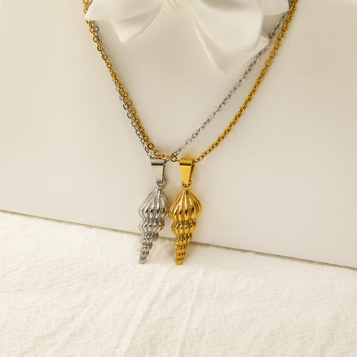 12g Weight Real Gold Plated Plating Material Titanium Steel Pendant Material Pendant Necklace Classification Titanium Steel Chain Material cable chain Chain Type Real Gold Plated Conch 304 Stainless Steel Marine Style Modern Style Waterproof Non Tarnish Titanium Steel Pendant Necklace