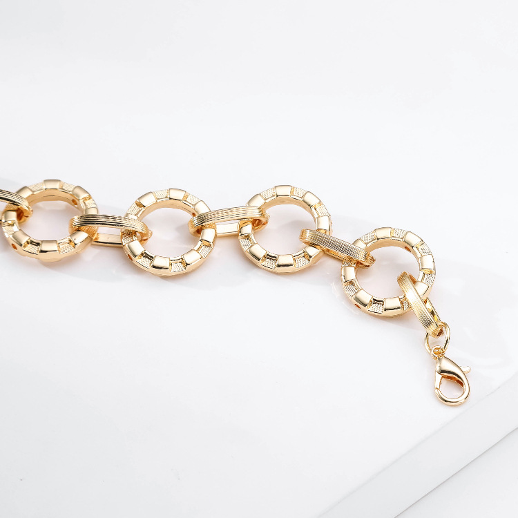 New Simple Alloy Chain Embossed Gold Bracelet display picture 6