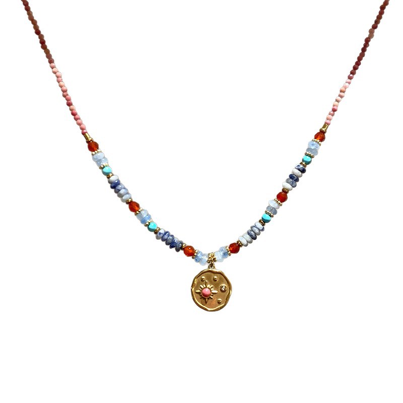 Collar colgante redondo de piedra natural de color diamante de acero de titanio Nueva cadena de clavícula retro china, lujo ligero, collar de alta gama