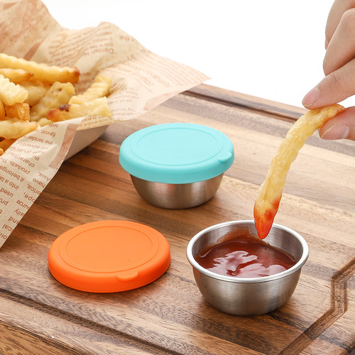 Cross-border 304 stainless steel 50ml sauce cup with leak-proof silicone lid, outdoor portable salad dressing dipping dish