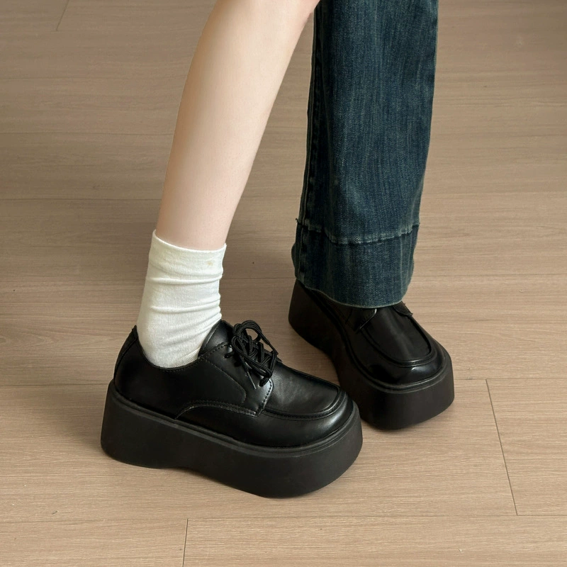 Черные универсальные британские ретро-туфли на толстой подошве для женщин, лето 2025, новые французские туфли с круглым носком, увеличивающие рост