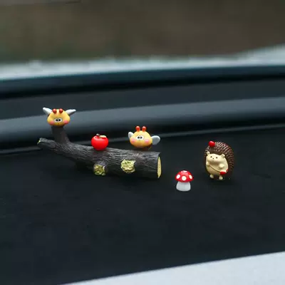 Interesting Little Bee Car Car ornaments