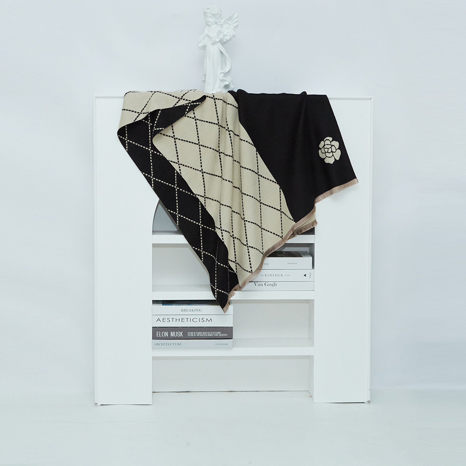 Bufanda de imitación de cachemira con estampado de camelia a cuadros, estilo Chanel, nueva para mujer, versátil calentador de cuello para invierno._voghion.com