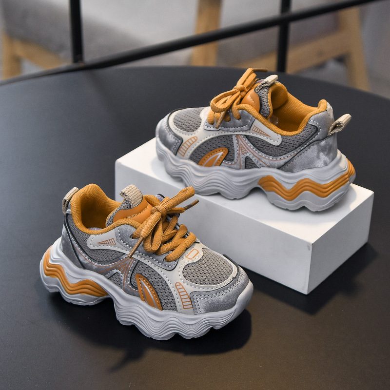 2025 primavera nuevos zapatos de papá de moda para niñas, zapatos de bebé de todo fósforo, malla de suela suave, zapatos deportivos transpirables para niños pequeños y medianos