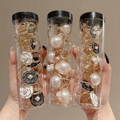 女性用多機能シルクスカーフバックル、高級衣類バックル、小さな正方形スカーフ、2025年新作シャツリボンバックル、蝶結びバックル
