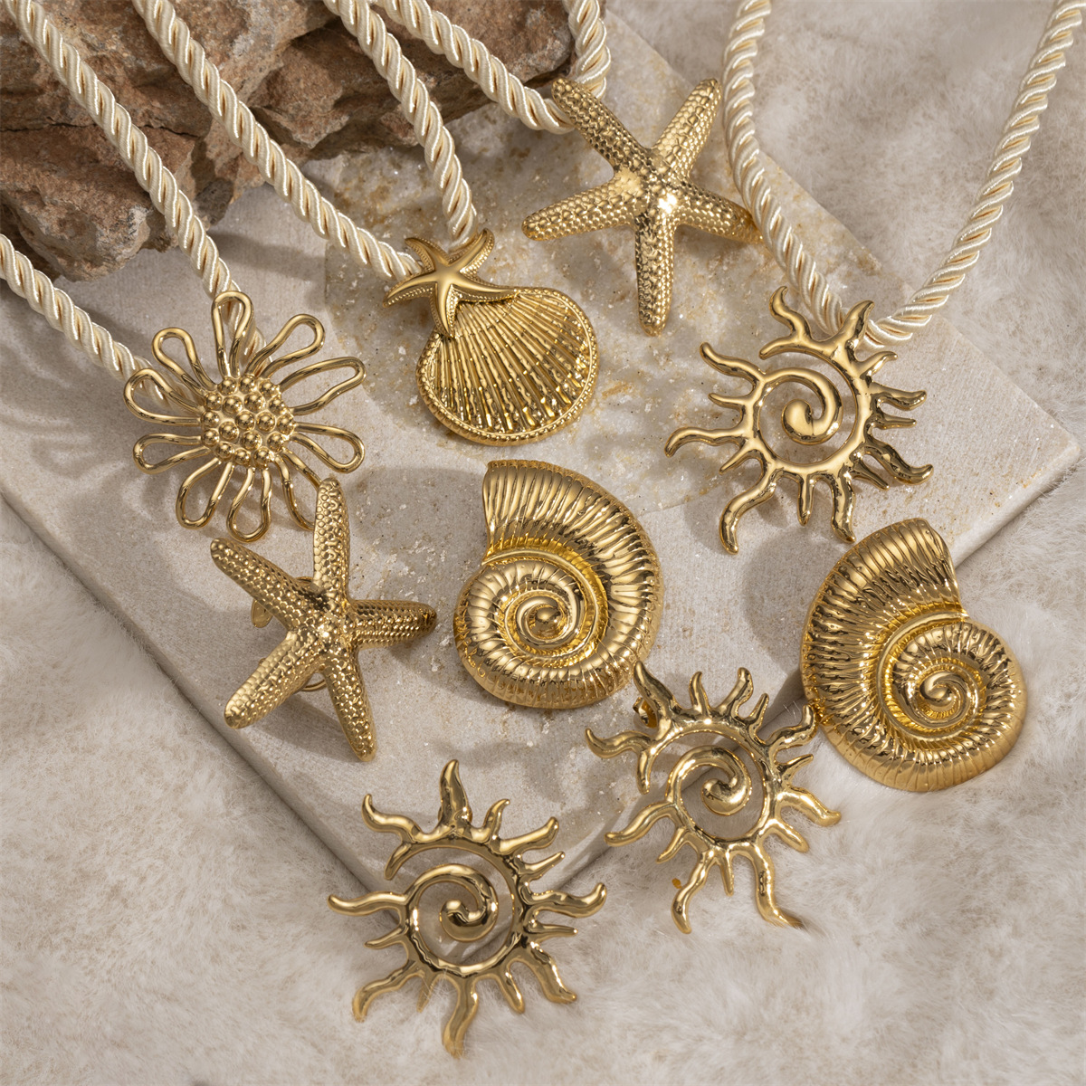 Tena Europa y América Alta retención de color 18k oro concha de acero inoxidable concha de estrella de mar collar de cuerda gruesa ins joyería de explosión transfronteriza image 1