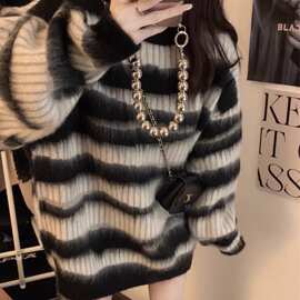 2025秋冬新款宽松撞色套头毛衣女慵懒风马海毛针织衫休闲百搭