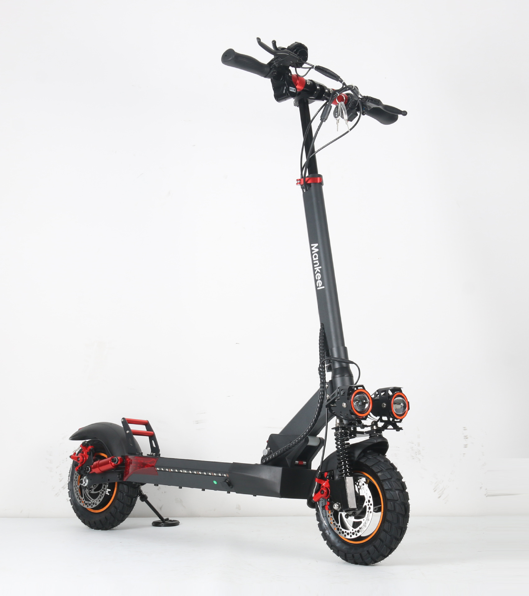Los fabricantes venden directamente scooters eléctricos mx14 scooters de doble amortiguación de larga duración, uno por uno en los almacenes europeos y estadounidenses en el extranjero.