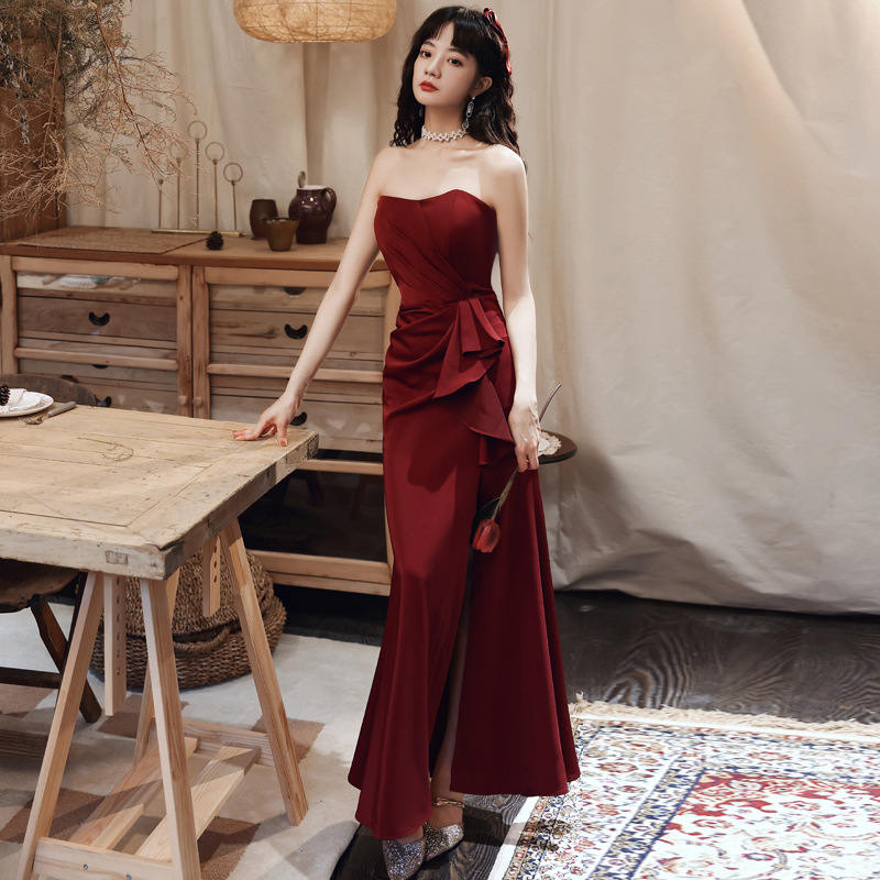 Toast Wear Bride 2025 New Tube Top Burgundy Engagement Dress Can Wear Fishtail Women's Home Winter