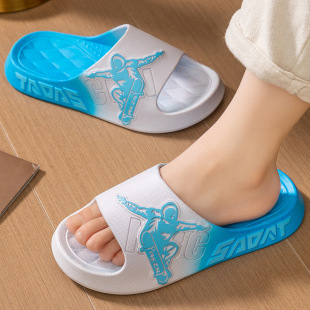 2024 New Slippers Men's Summer Non-slip Wear-resistant Trendy Outdoor Beach Summer Wear Men's Sandals