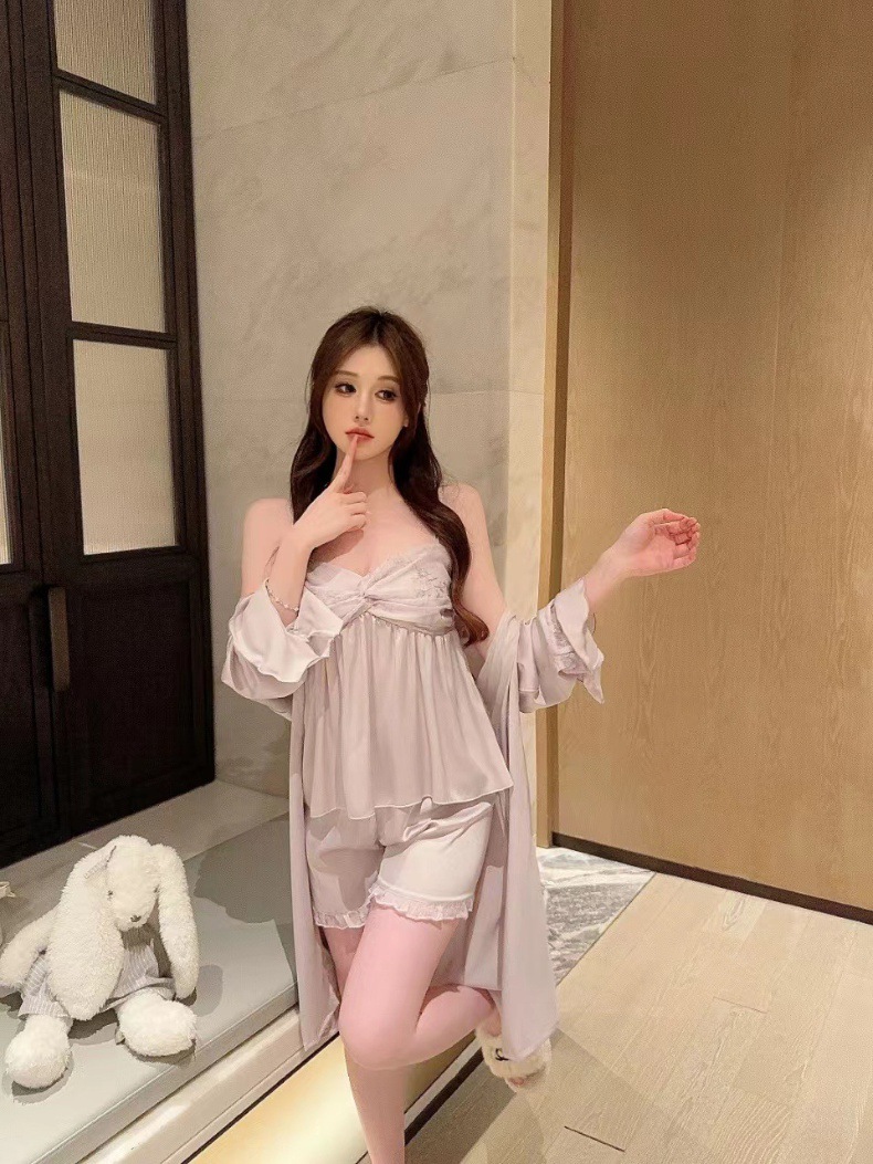 B0672 720K ÁO HAI DÂY NỮ LINTDC MÙA HÈ THÊU HỌA TIẾT HOA HAI DÂY HỞ VAI THỜI TRANG NỮ ĐỒ NGỦ HOẶC MẶC NHÀ G02 SẢN PHẨM MỚI