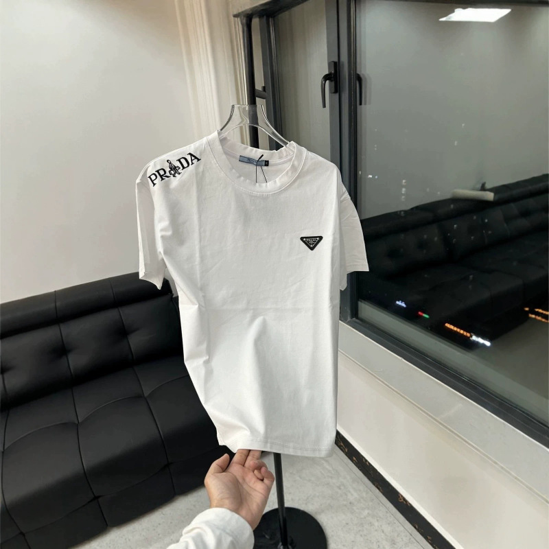 Summer printed triangle metal T-shirt, round neck, short sleeve, unisex, casual, versatile, simple, quick-drying T-shirt for men