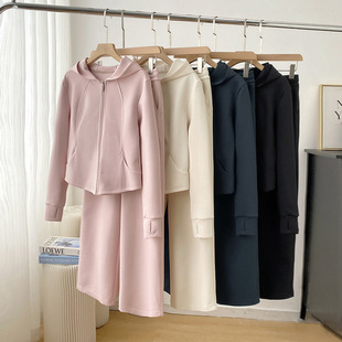 luϵͬ��С�U��ϵ�У�260g�ϼ�ͬ������녾d�w���\�����e���bŮ��