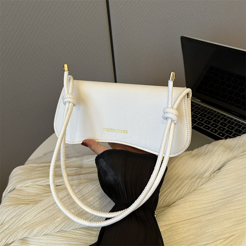 Diseño de nicho popular de las mujeres 2023 verano nuevo estilo coreano simple bolsa de las axilas moda simple bolsa de hombro pequeña bolsa cuadrada