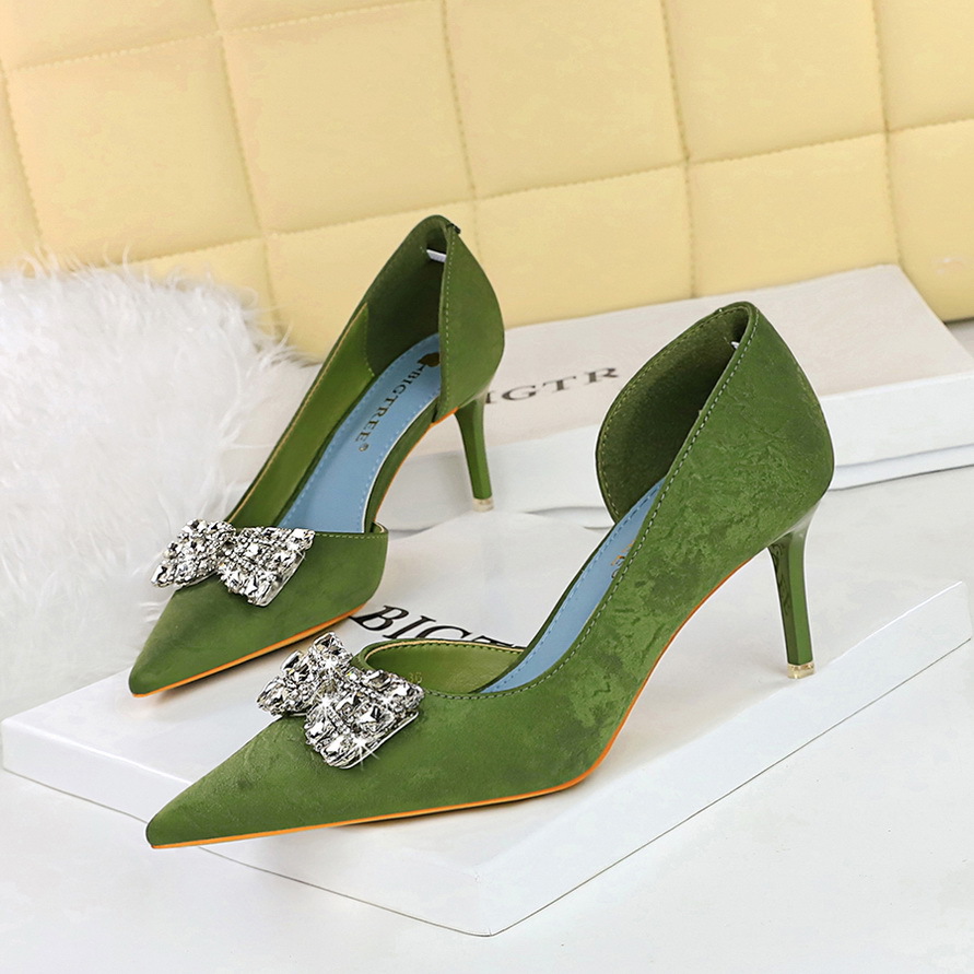 6168-AK51 Korean Style High Heel Stiletto Shallow Pointed Toe Side Hollow Fabric Metal Rhinestone Bowknot Buckle Single_vogvips.com